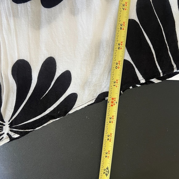 Chicos One Size / Sz XL Tropical Palm Print Side Tie Poncho Black White Vacation - Picture 6 of 6